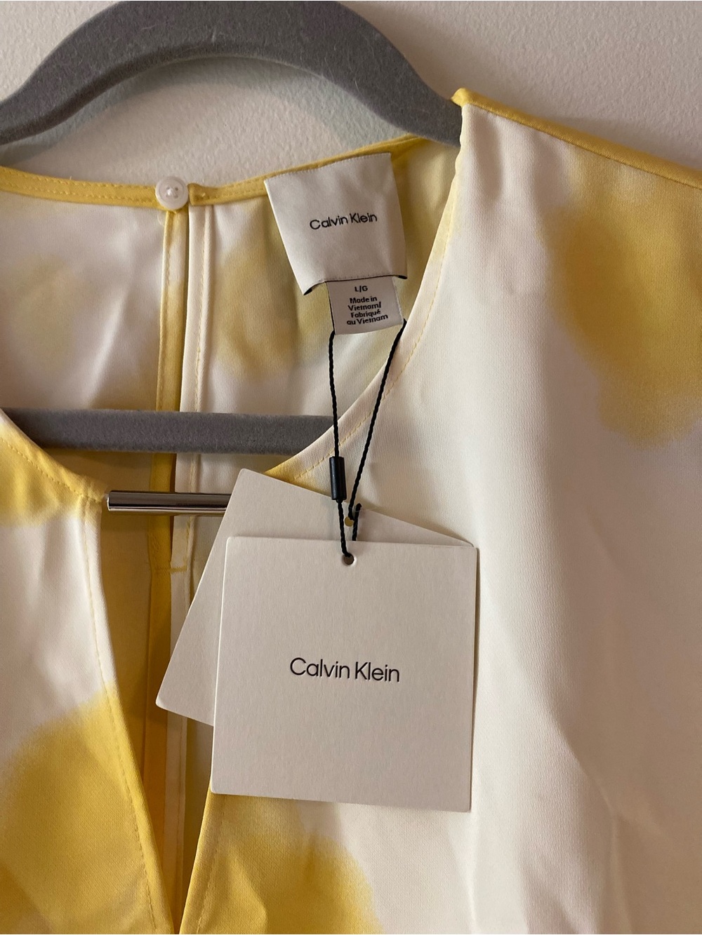 Calvin Klein Yellow and White Watercolor Cap Sleeve Blouse - Picture 2 of 3